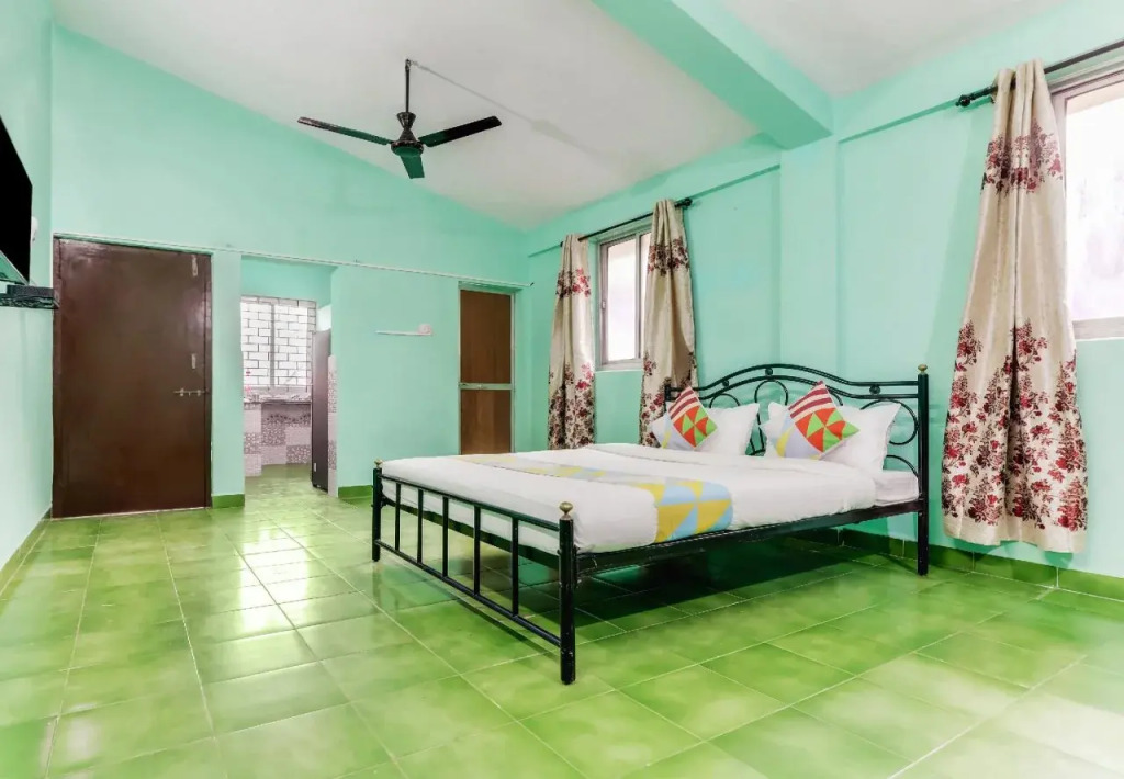 Classic Studio Home In Candolim