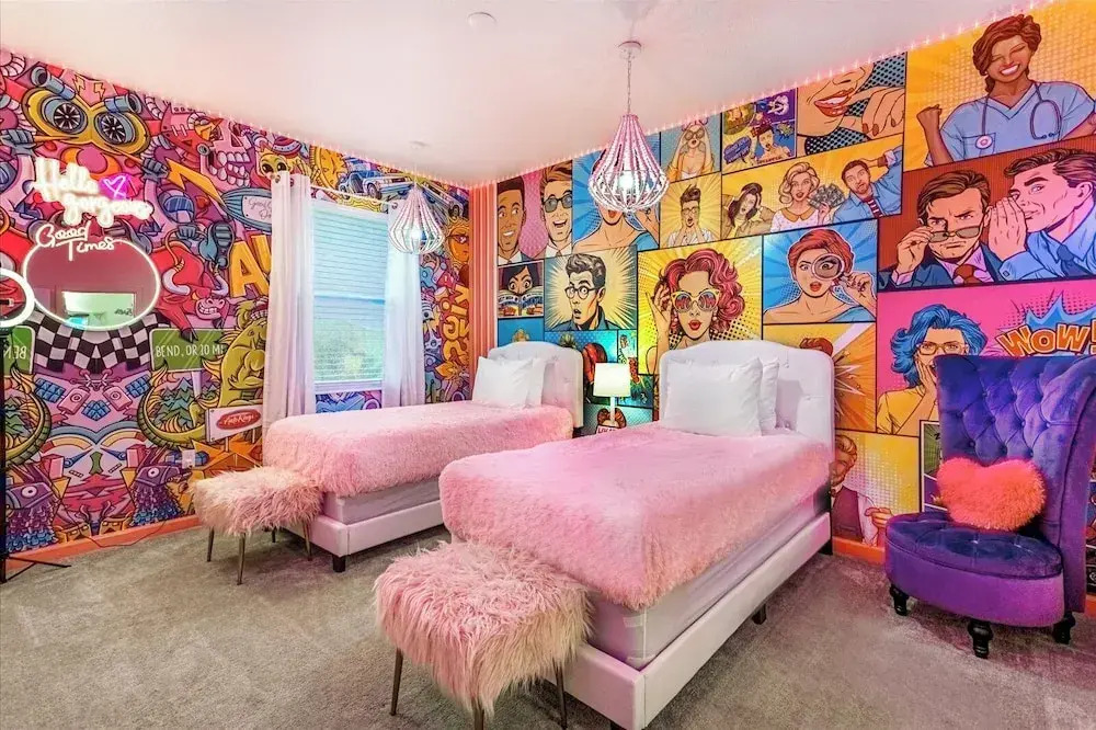 Upstay - Guest Home w Cinema Theme Rooms