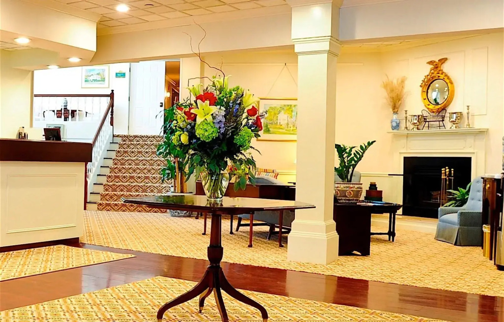 The Farmington Inn and Suites