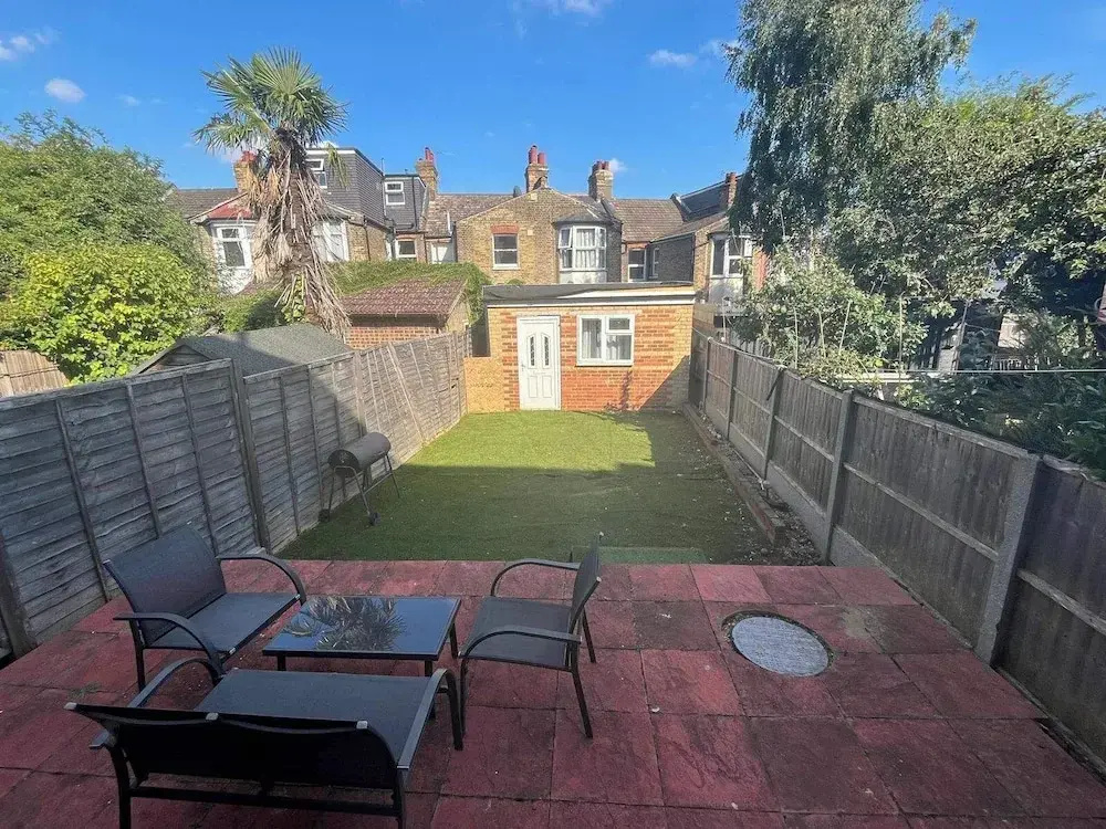 Cosy 1 Bed Garden Retreat In The Heart Of London