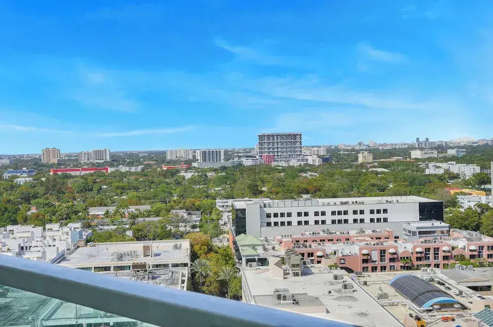 Spectacular Bay View 1bd 2baths in Grove