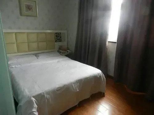 Wuhan Feitai Business Hotel