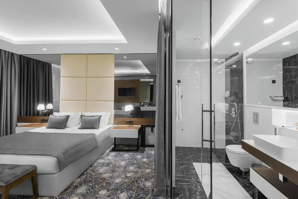 Sky Hotel