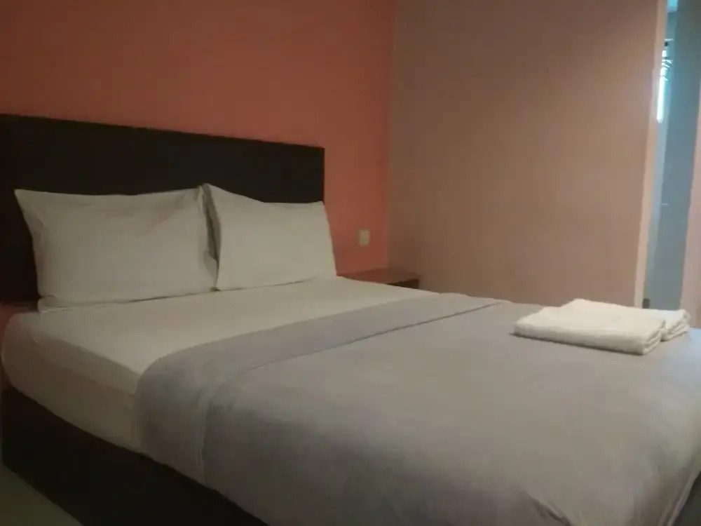 OYO 89773 New Eastern Hotel