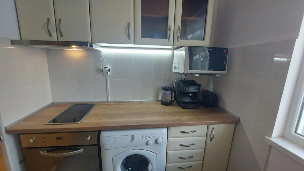 Rent Apartment Blagoevgrad Center, Free parking, 2 LED TVs 200 Channels, WiFi