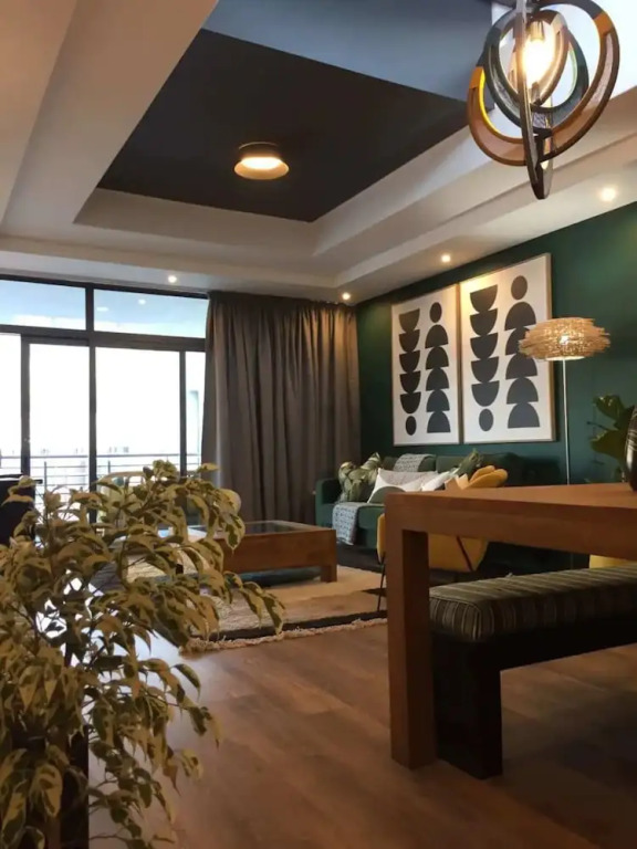 Stylish 2 Bedroom Apartment in Cape Town With Stunning Views