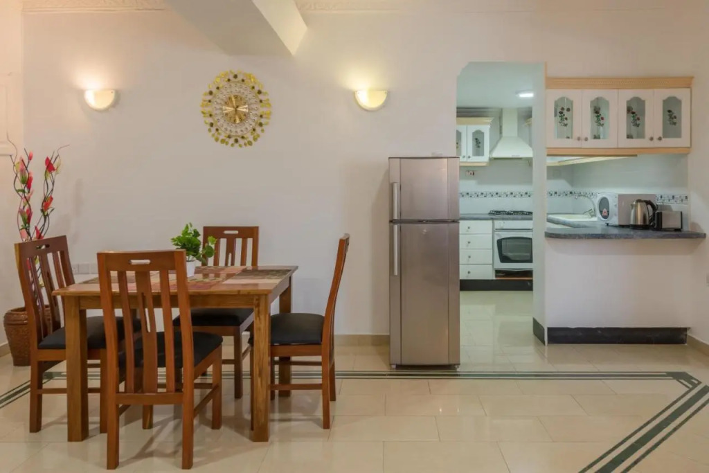Hotel Raha Tower