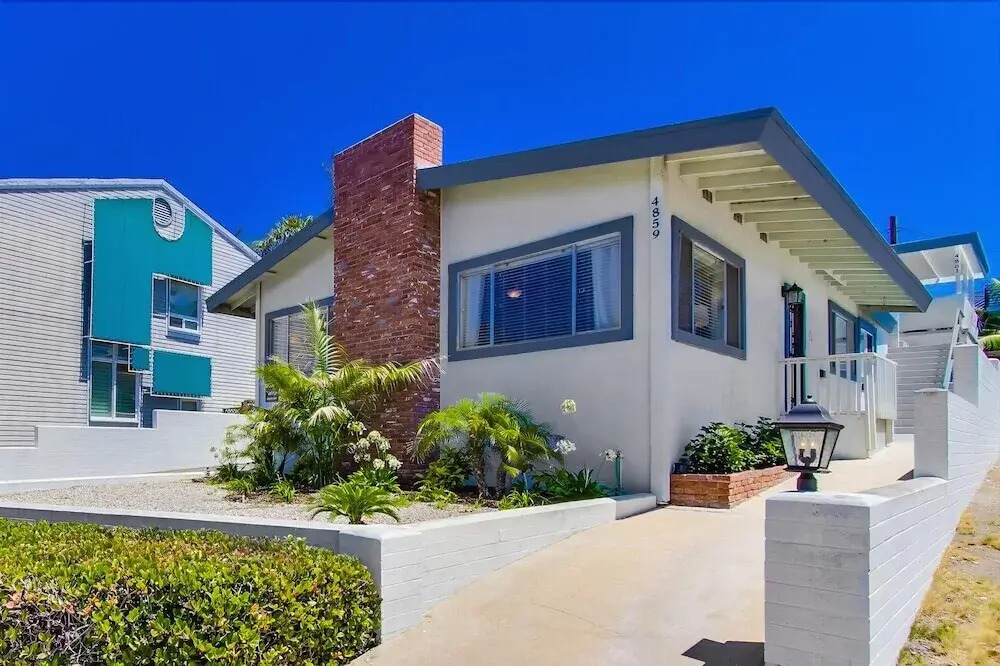 Pacific Shores II 3 Bedrooms 2 Bathrooms Duplex