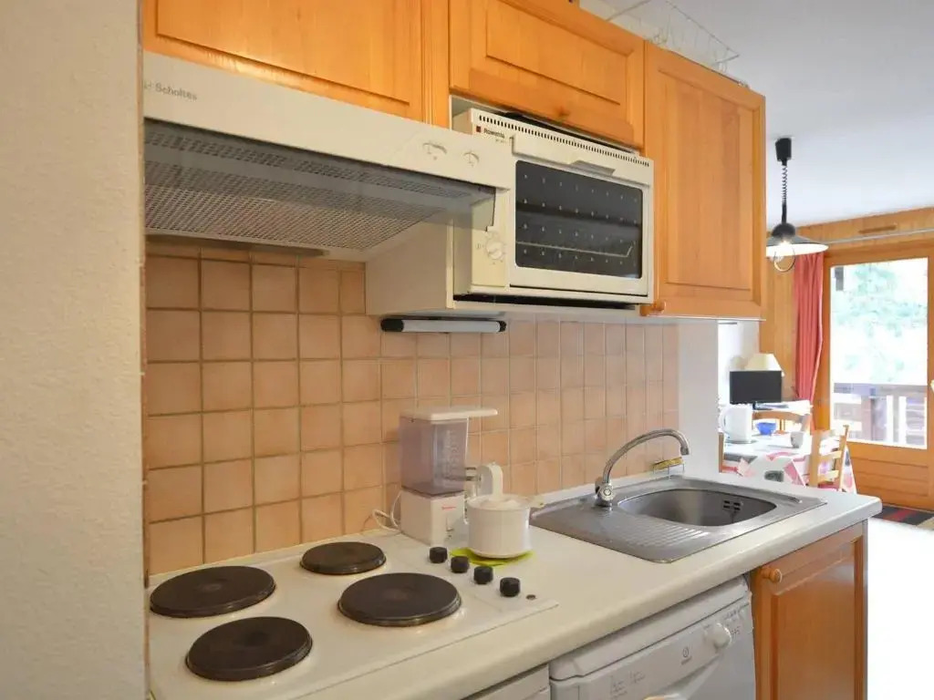 Appartement cosy 6 pers, proche pistes et centre, balcon, parking, animaux admis - FR-1-241-17