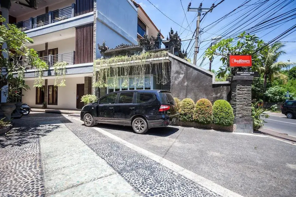 RedDoorz near Ngurah Rai Airport 2
