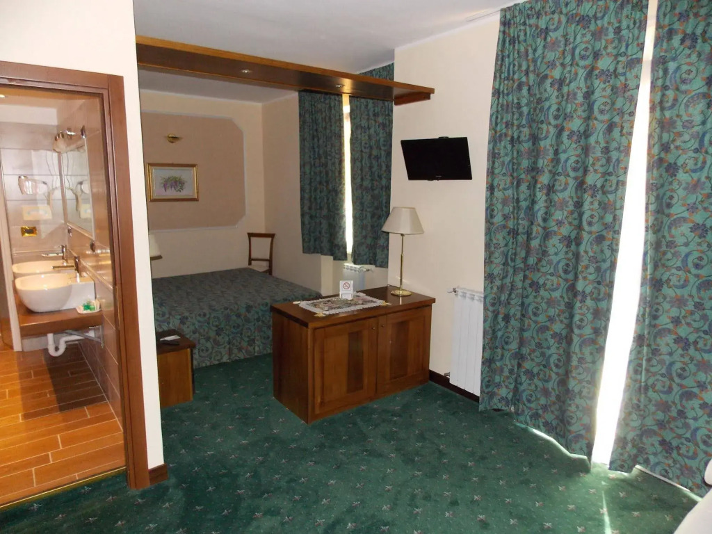 Hotel Elena