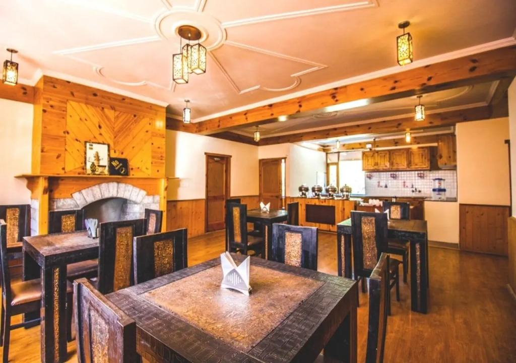 OYO 1837 Hotel Golden Meadows