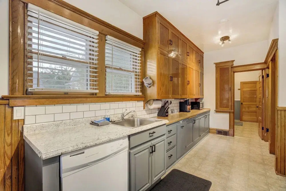 Historic Downtown Meets Modern Comfort