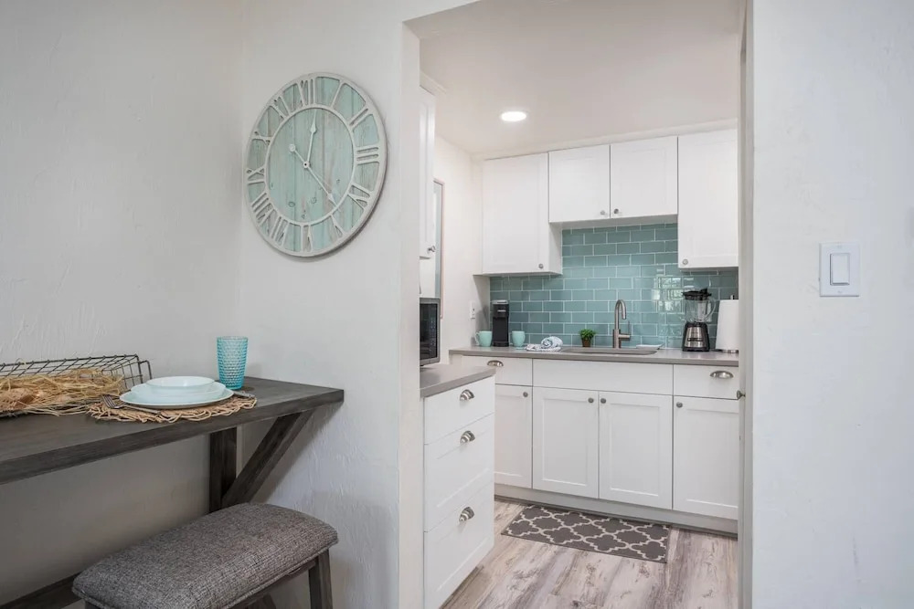 Pelican Gardens Studio 3 on Lido Key