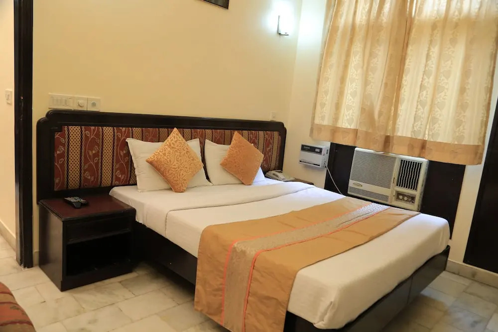 Sundeep Inn