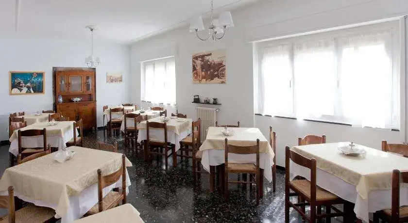 Hotel Costa Azzurra -Free Parking - Easy Stay -Spotorno