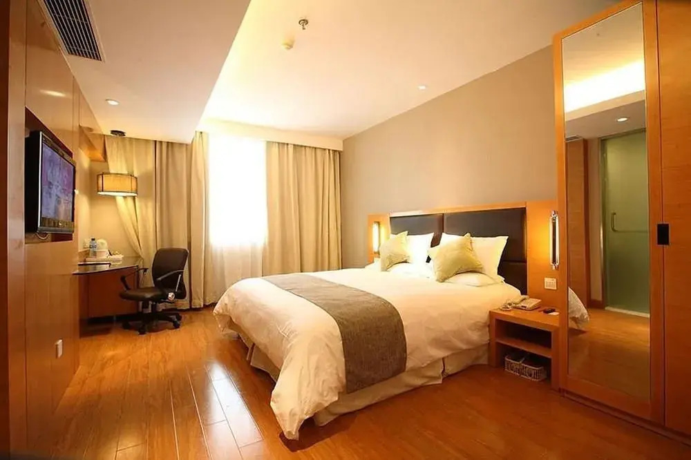 All Seasons Hotel