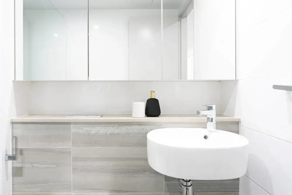 Chic CBD Pad + Pool + Gym + Sauna + Parking