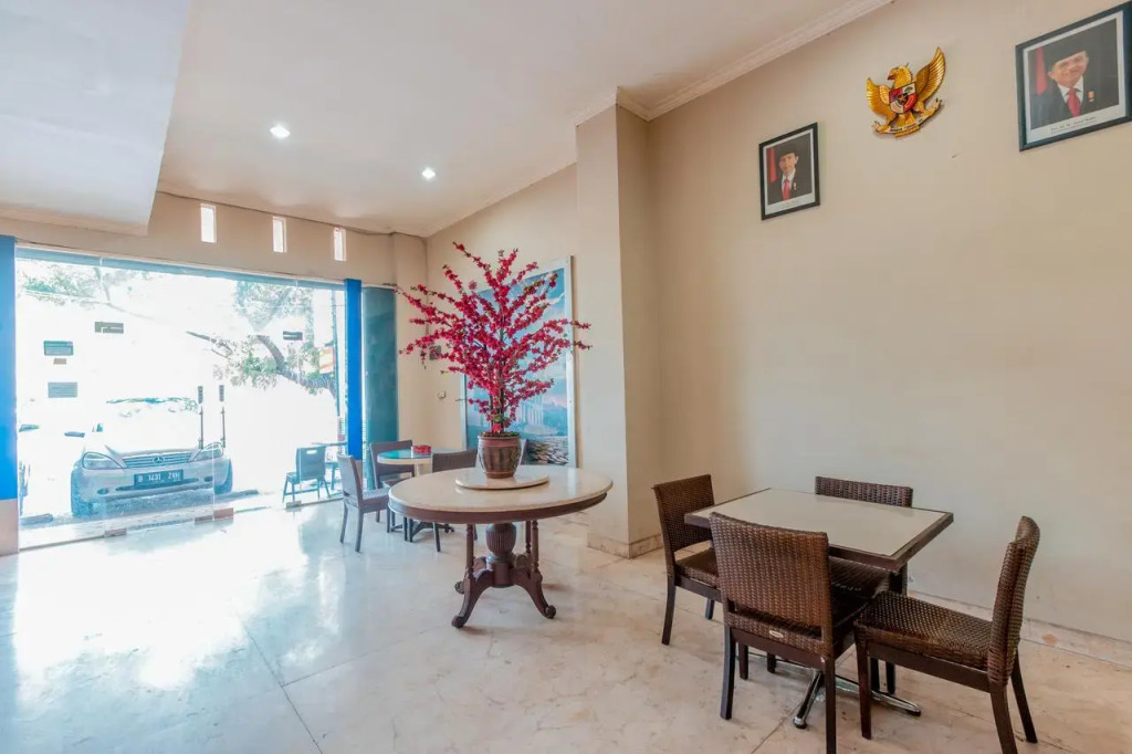 Oyo 1229 Dc Hotel Pramuka