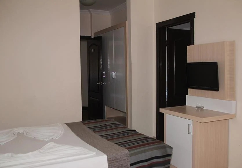 B2b Senza Inova Beach Hotel