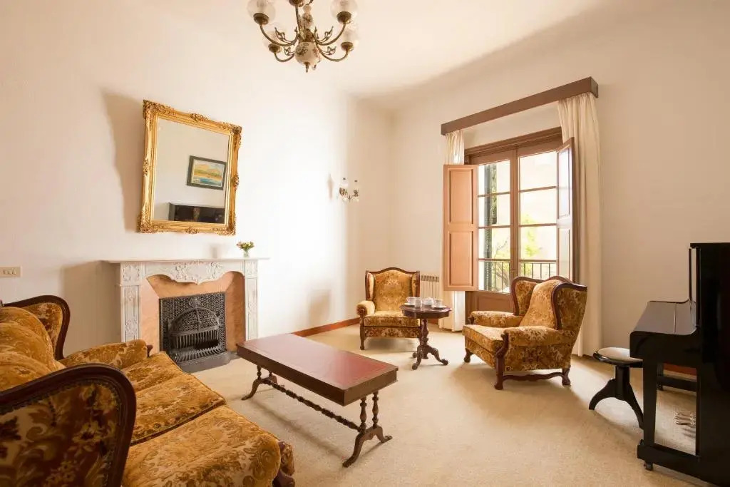 4 Cantons - La Goleta Villas