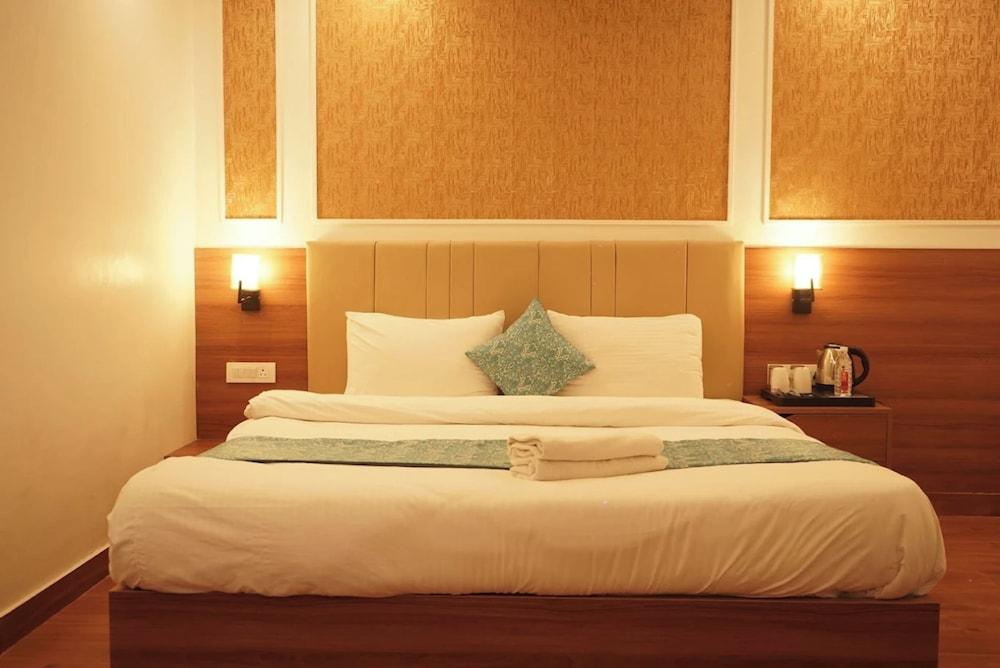 Hotel Heritage Divine Varanasi