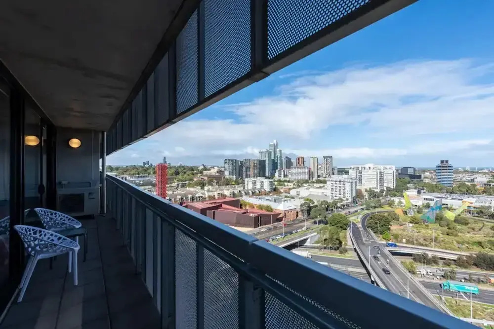 Stylish 2-bed Apt in Southbank With Parking