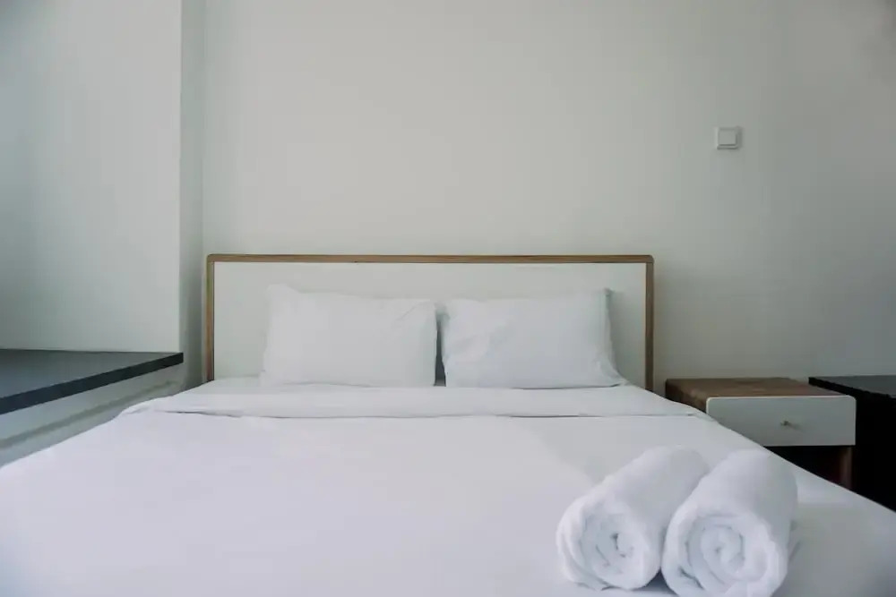 Homey And Comfort Living Studio Collins Boulevard Apartment