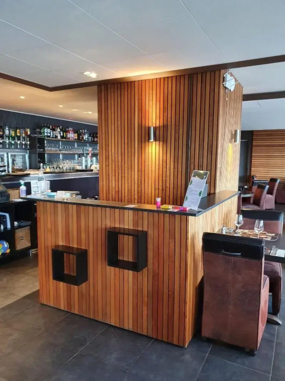 LES 7 MEUSES - Restaurant & Hébergements HÔTELIERS - INSOLITES - WELLNESS - GÎTES