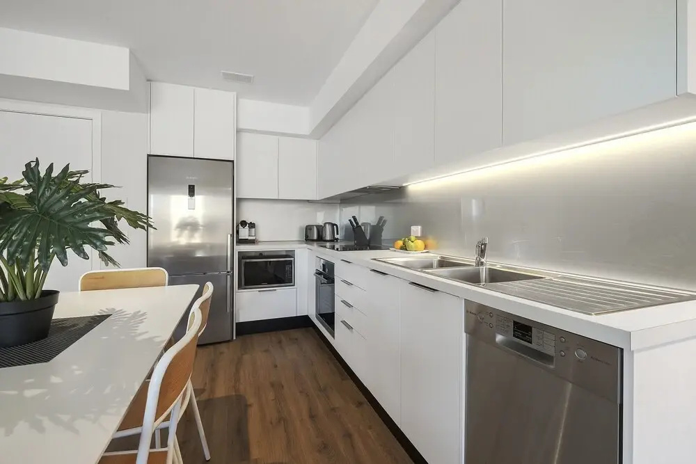 Coroshot - Apartment 10 @ la Residence du Parc