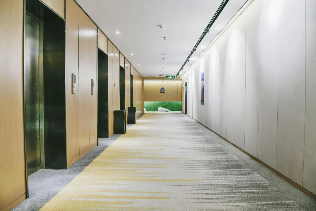 Super 8 Hotel Premier (Anyang High-speed Railway Yingbin Park)