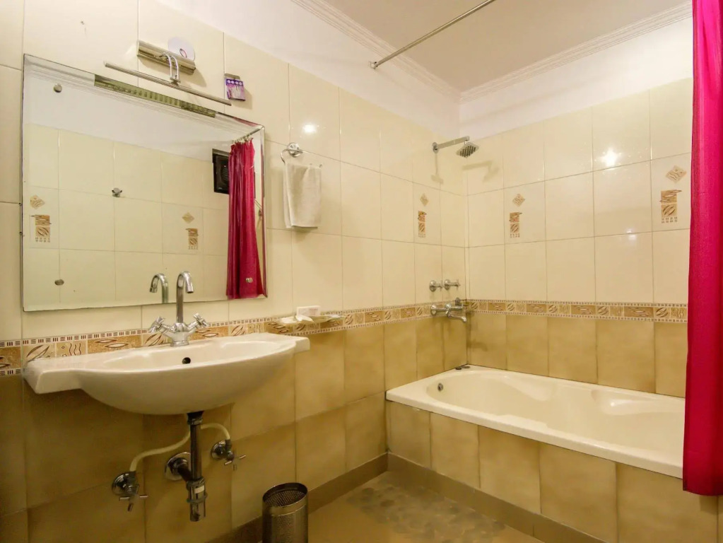 Hotel Grand Park Inn
