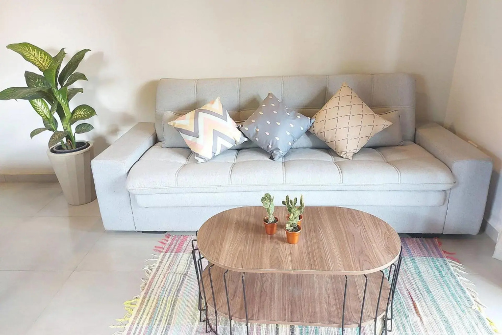 Sapeca - Novo Flat c/ piscina, 50mts da praia, churrasqueira privativa, ar con, wi-fi, netflix. 4pessoas, garagem