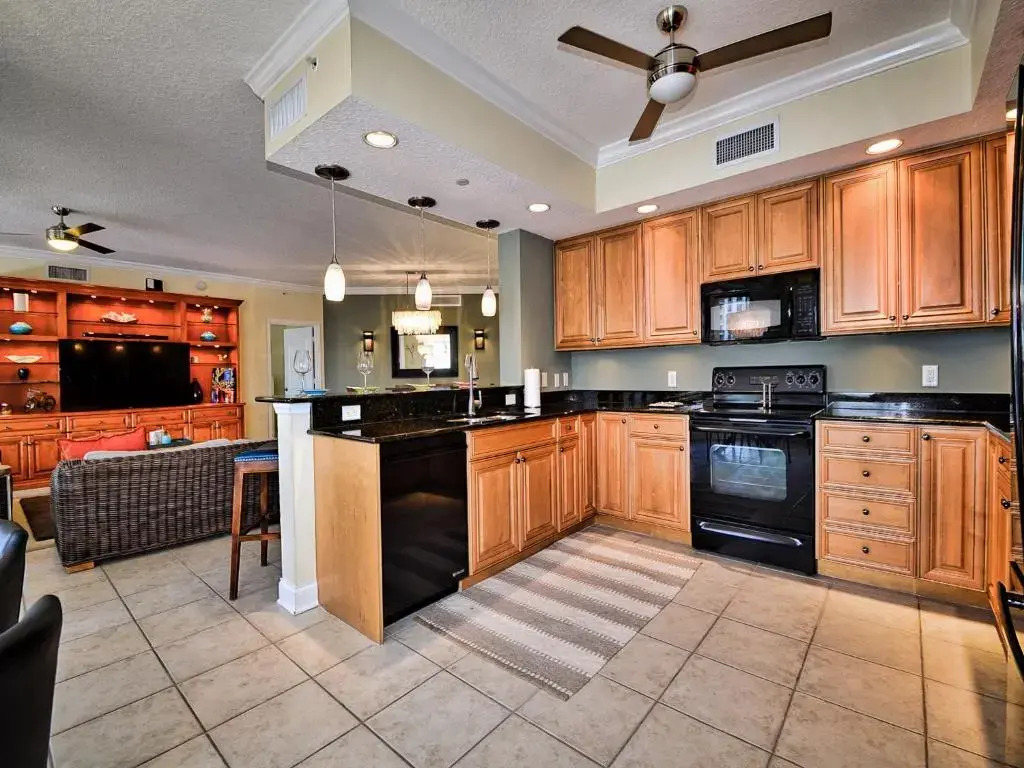 Belle Harbor 701W Luxury Condo with Panoramic Water View. 23088