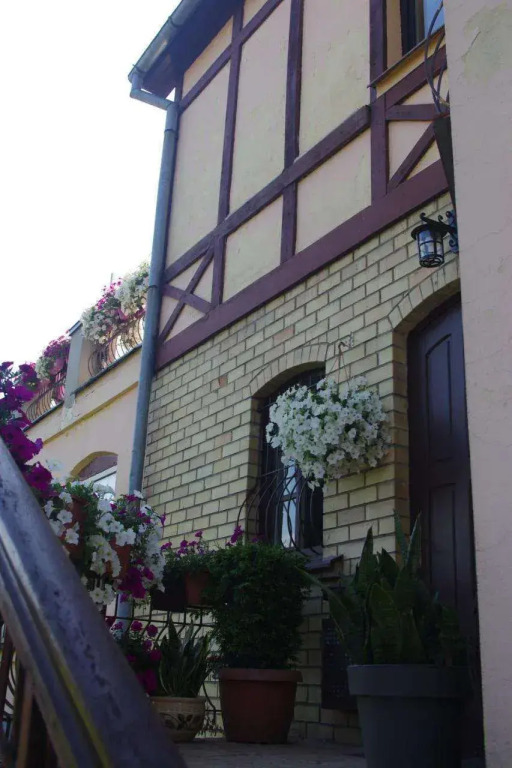 Villand Hotel with Free Private Parking and Self Check In