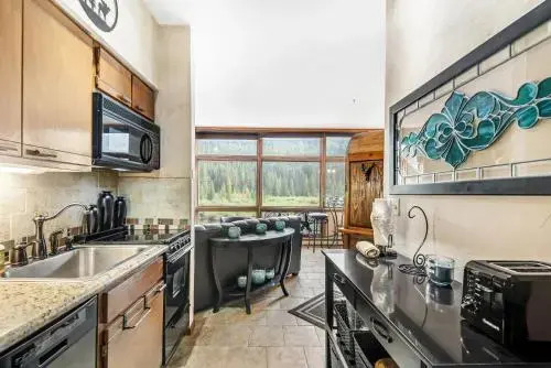 River Bank Lodge 2914