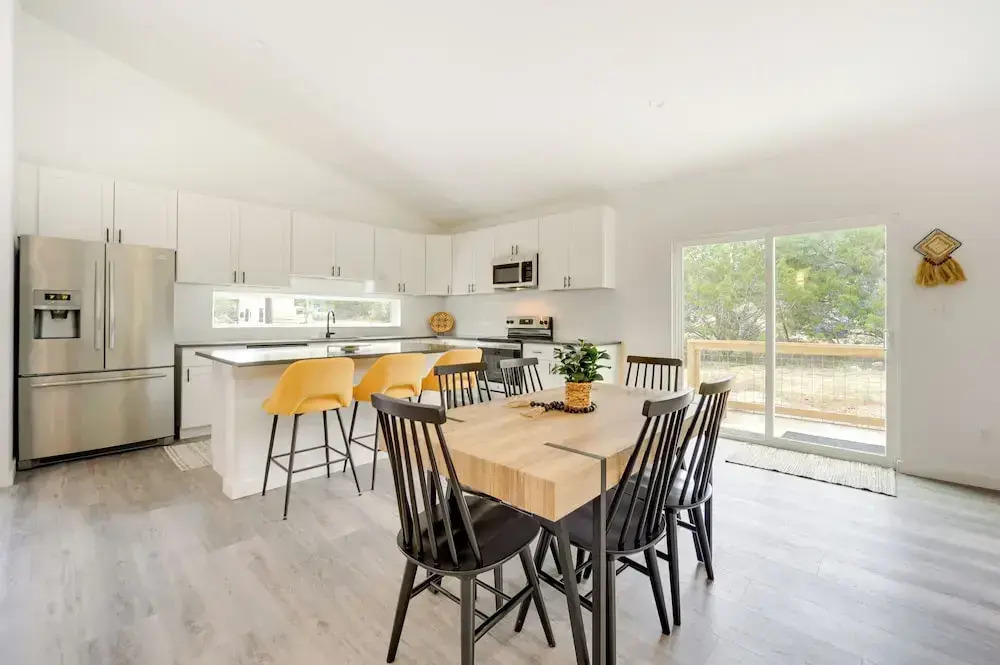 Canyon Lake Oasis: Backyard & Wraparound Deck!