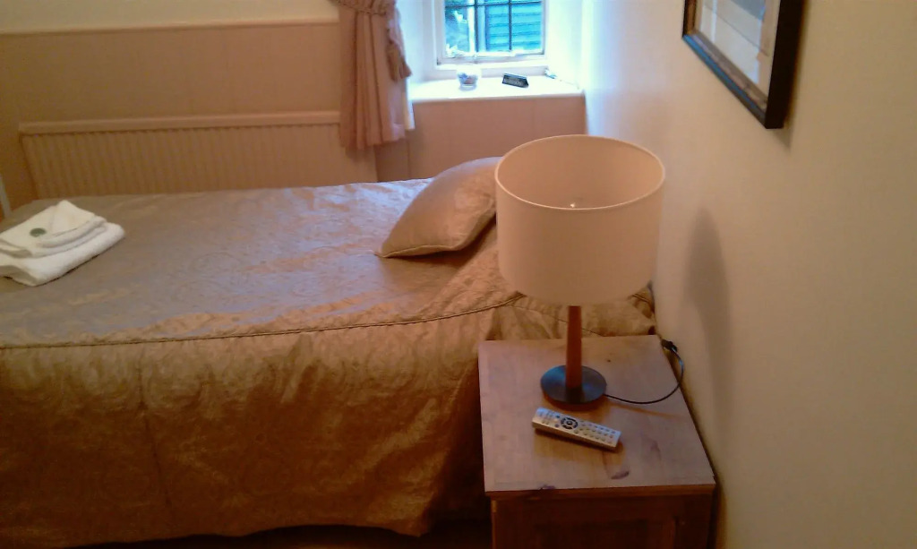Village House Hotel - Inn