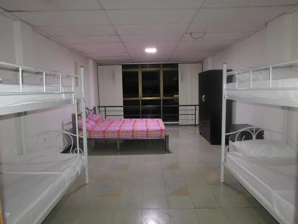 SiBamboo Hostel & Bar