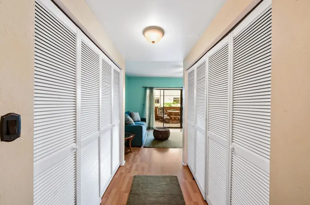 Kona Plaza#220