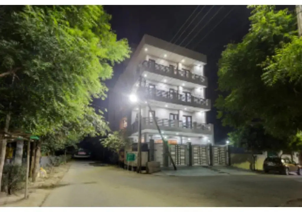 Olive Service Apartments - City Centre Noida