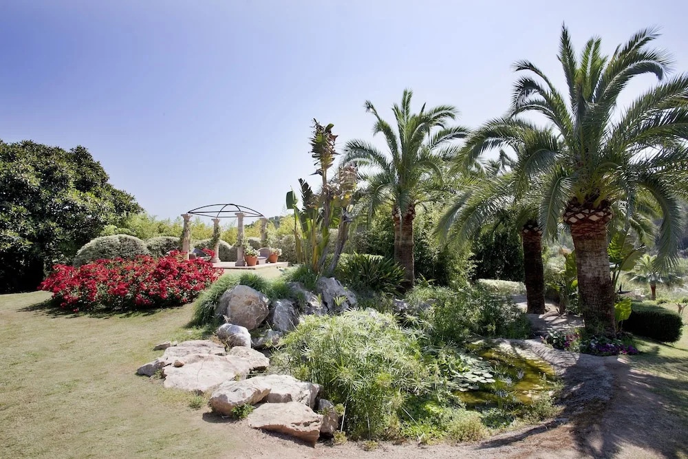 Ona Palmira Paradise Hotel