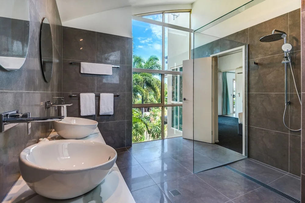 Cooinda Gardens 6 on Hamilton Island by HamoRent