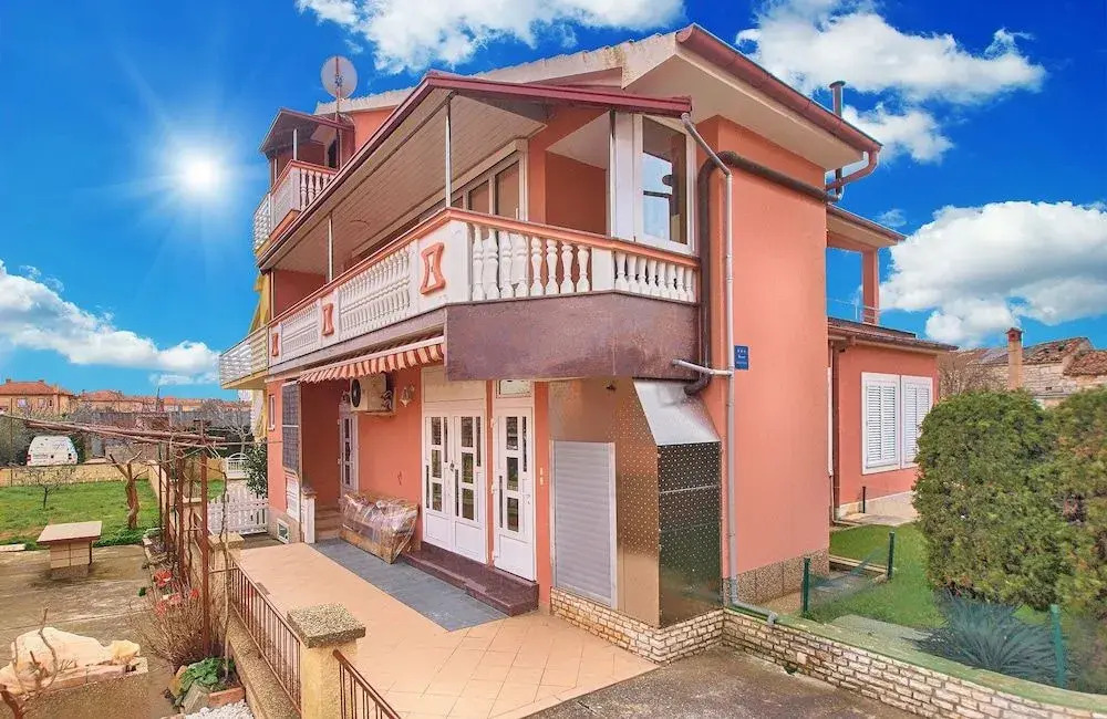 Apartment 1544