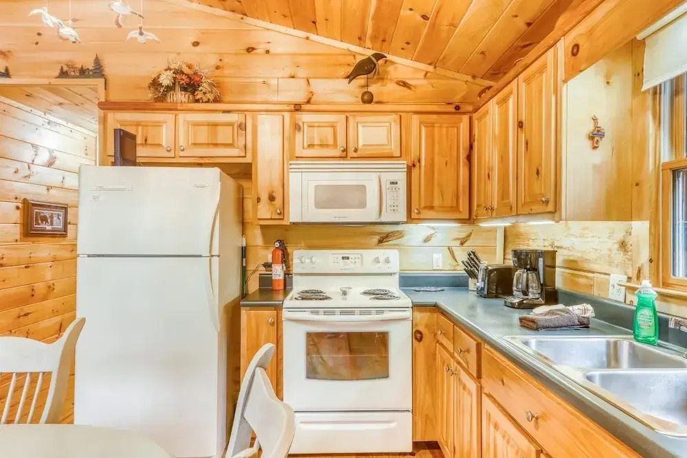 Bumpa Bear Hideaway