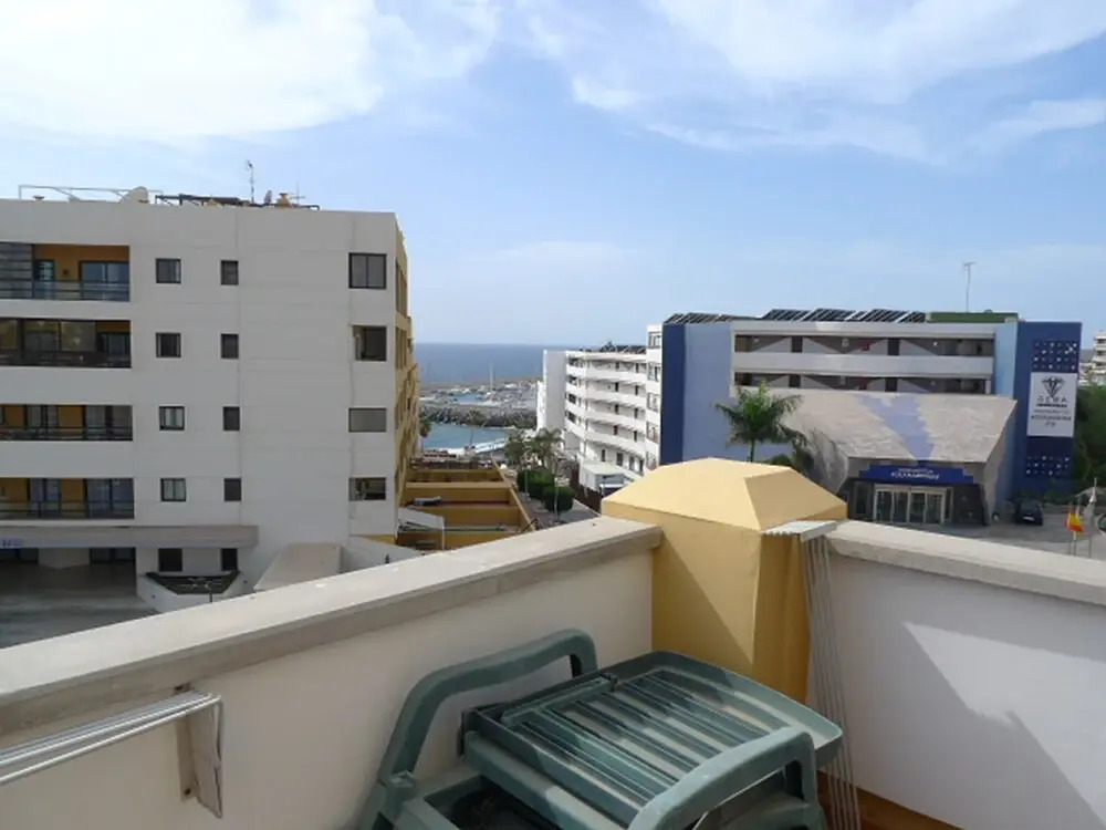 Beautiful 3 bed 2 Bath Penthouse Free Wifi & Parking, A/c, Fantastic sea Views