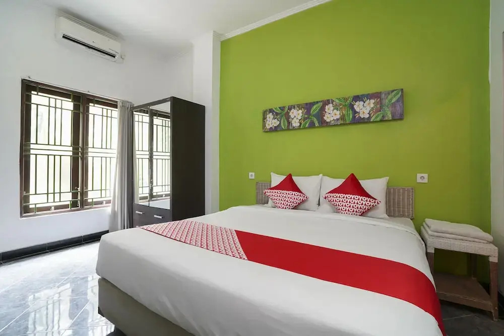 I Love Grass by OYO Rooms