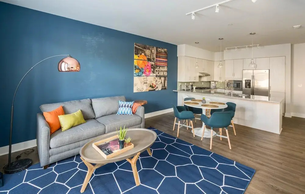 1br Luxury Apartment | Heated Pool by Wanderjaunt