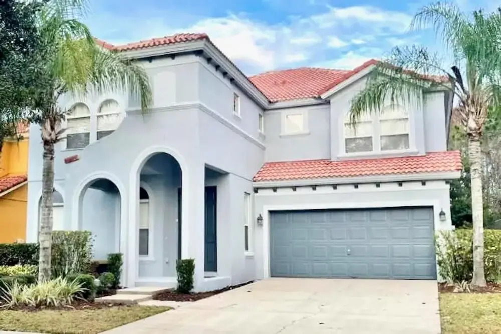 6BR Resort Home Near Disney - With Private Pool Hot Tub and Games Room