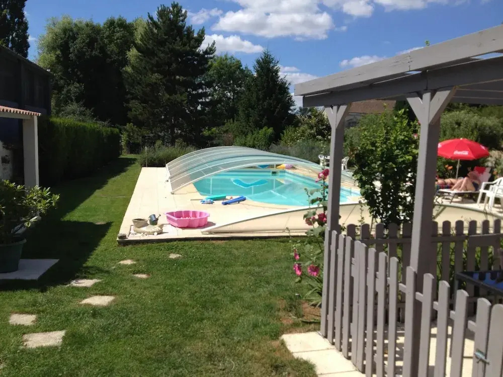 Studio in Saint-jean-d'angély, With Private Pool, Enclosed Garden and